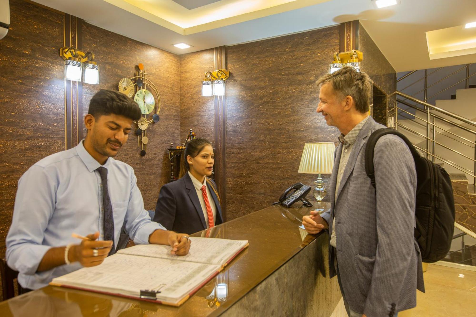 Hotel Prithvi-Raj Near Delhi Airport New Delhi Ngoại thất bức ảnh